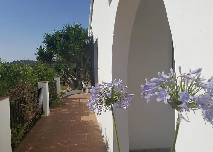 לינה וארוחת בוקר Casa Miralejos