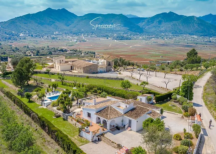 לינה וארוחת בוקר Casa Miralejos Lliber