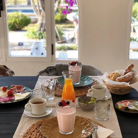 Casa Miralejos Bed & Breakfast Lliber